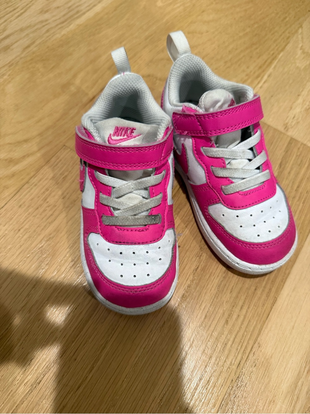 Hot pink Nike Court Borough Low Recraft
Baby/Toddler Shoes Size: 8C
